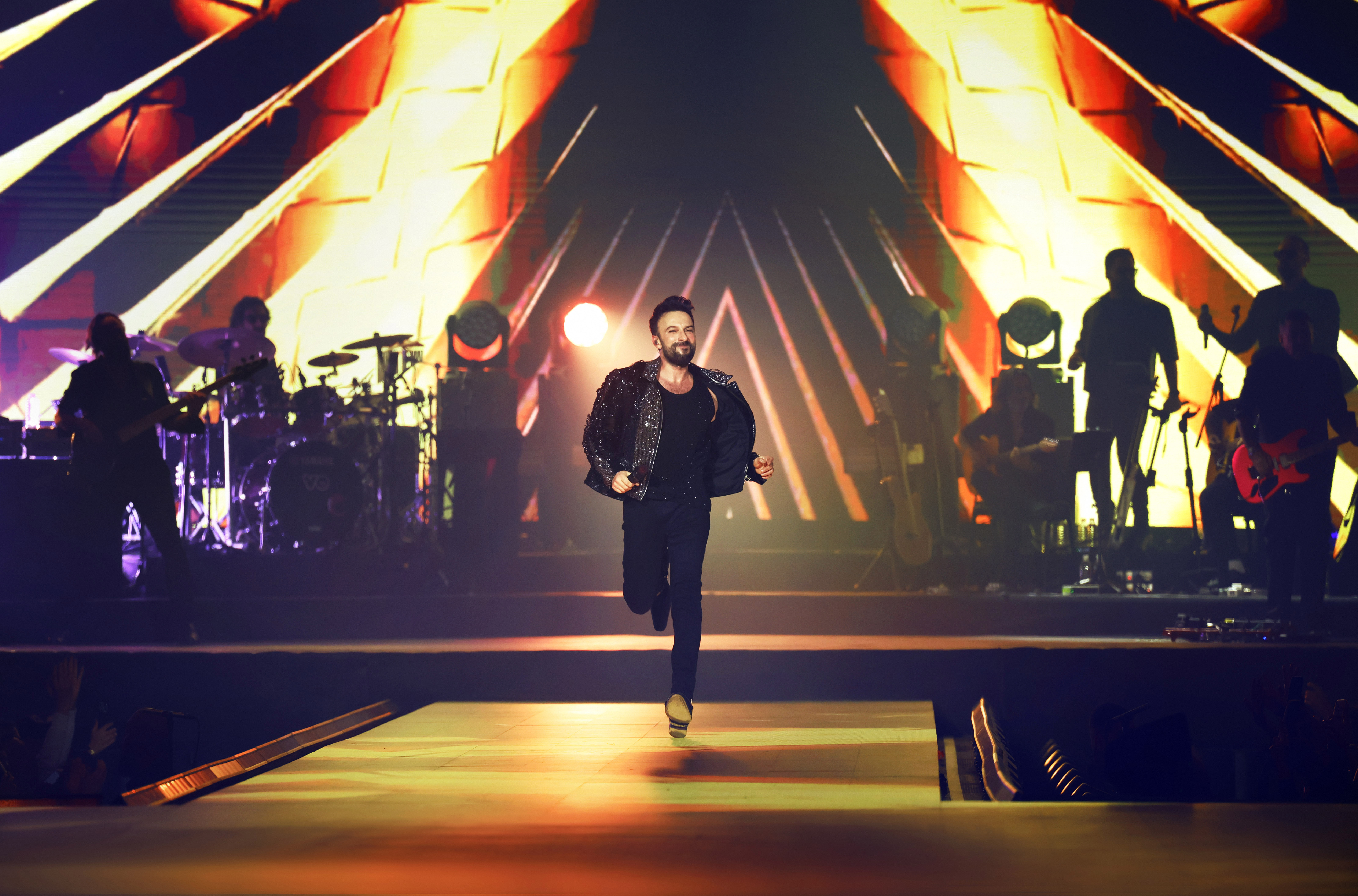 Tarkan :  Türk Pop Müzi�inin  Küresel Yüzü 